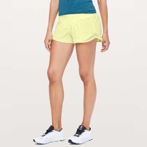 Lululemon Hotty Hot HR Shorts 2.5" *Lemon Ice Women's Size 6